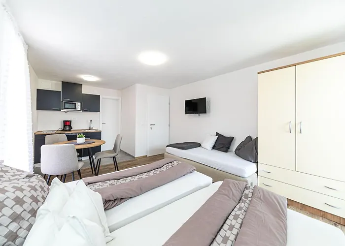 Simic Τρογκίρ