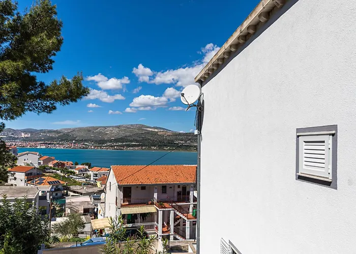 Simic 公寓 特罗吉尔